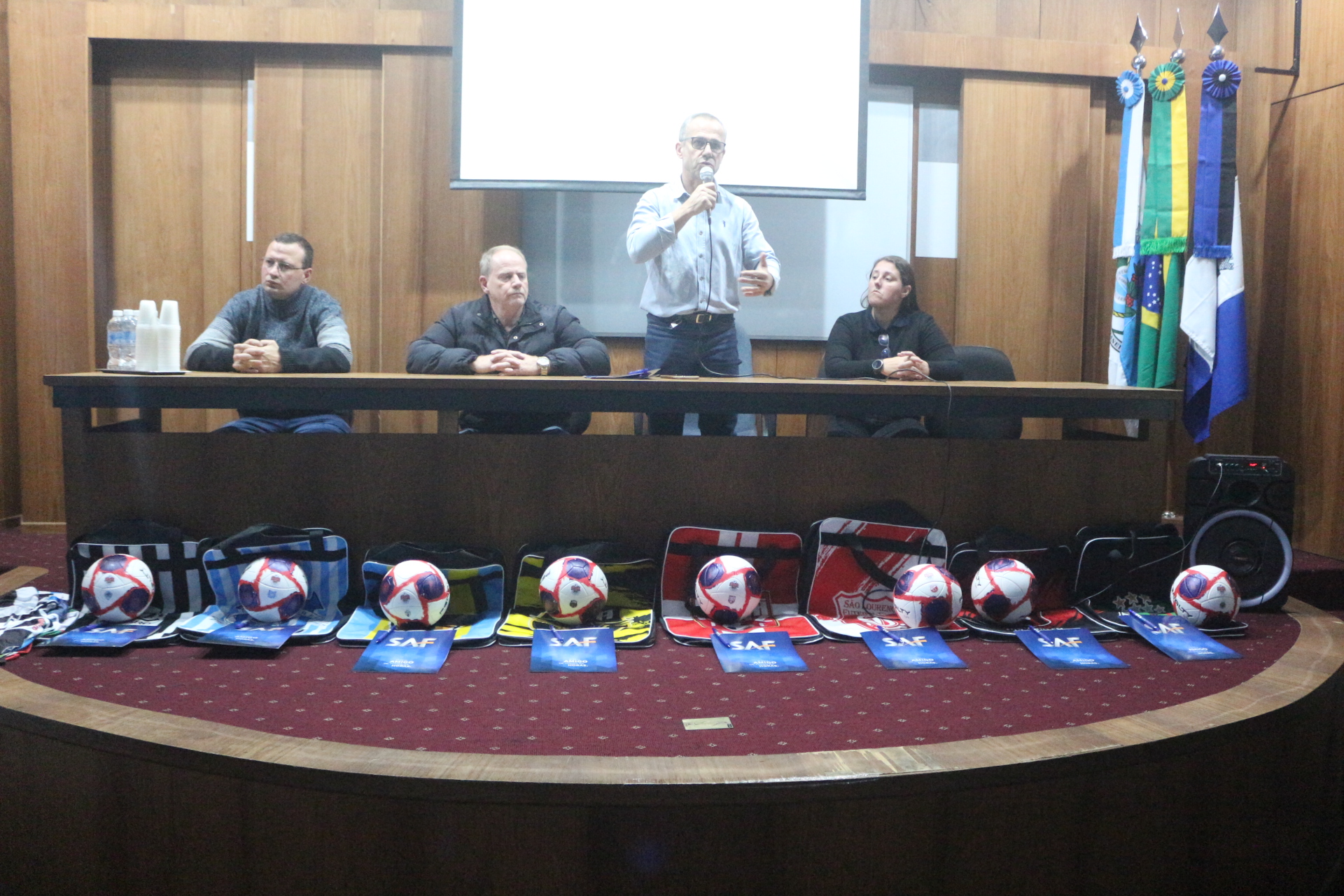 LANÇAMENTO OFICIAL DA SUPERCOPA SAF REUNIU ATLETAS, DIRIGENTE E AUTORIDADES