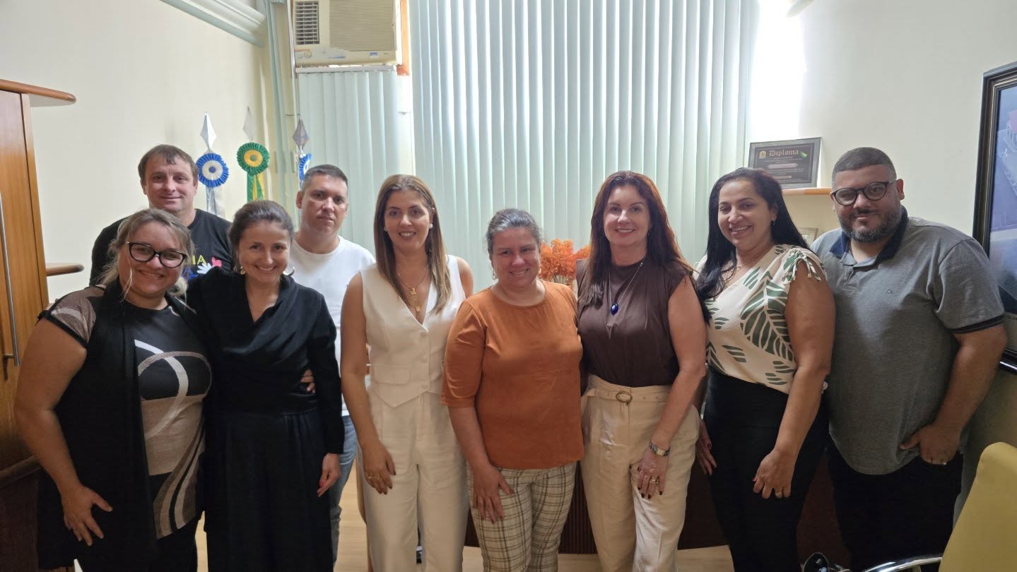 Prefeita Claudiane fortalece parcerias em encontros estratégicos para São Sebastião do Alto